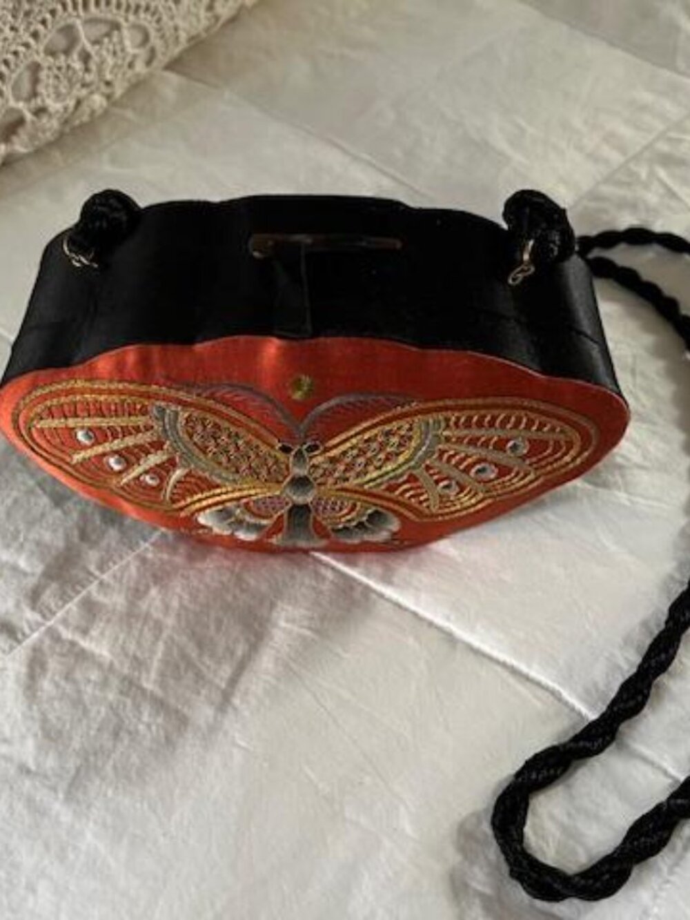 Vintage Hard Case Silk Evening Bag w/Embroidered Butterfly/Sz. 6.5"x3.25" Unused - Picture 2 of 4